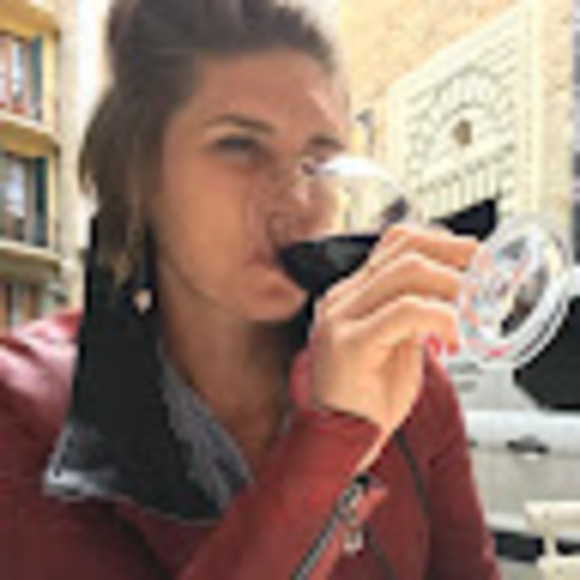 Meet your Posher, Jessica - Picture 1 of 1